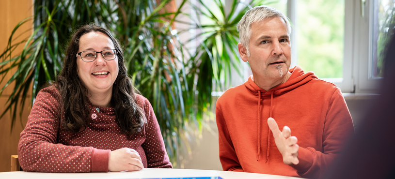 Silvia Gühne und Lutz Höhne leiten das Inklusionas-Projekt "Teilhabe im ländlichen Raum" (TiL) des Epilepsiezentrum Kleinwachau, das von der Deutschen Fernsehlotterie unterstützt wird.