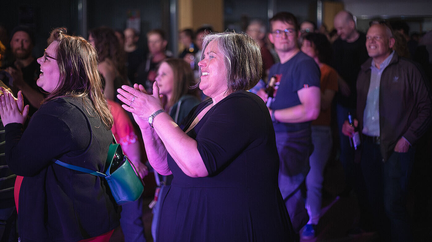 Tanz in den Mai im Epilepsiezentrum Kleinwachau mit der Band Triple Trouble aus Dresden